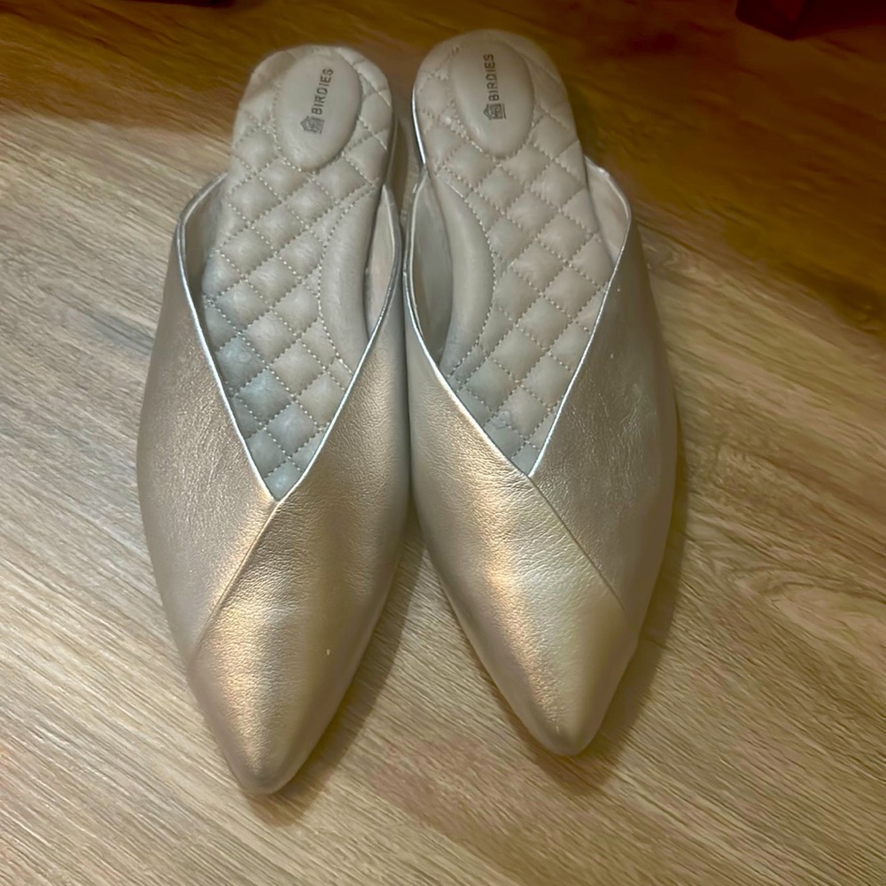 Birdies The Swan Pointed Mule Flats Silver 12